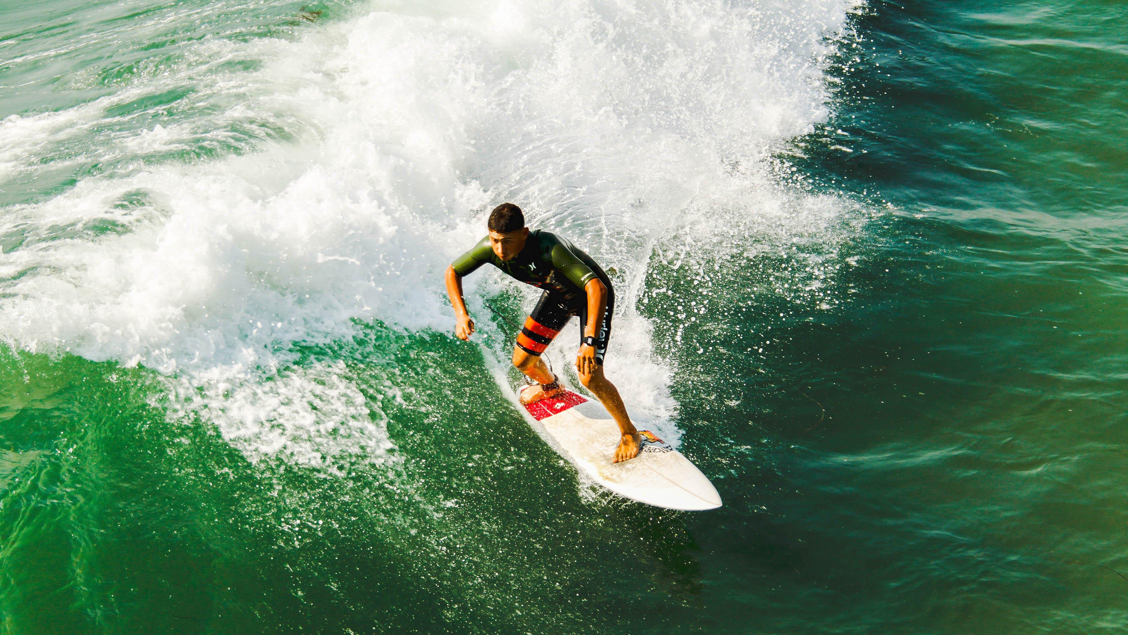 中国游泳队亚运会再创佳绩 多项纪录被刷新