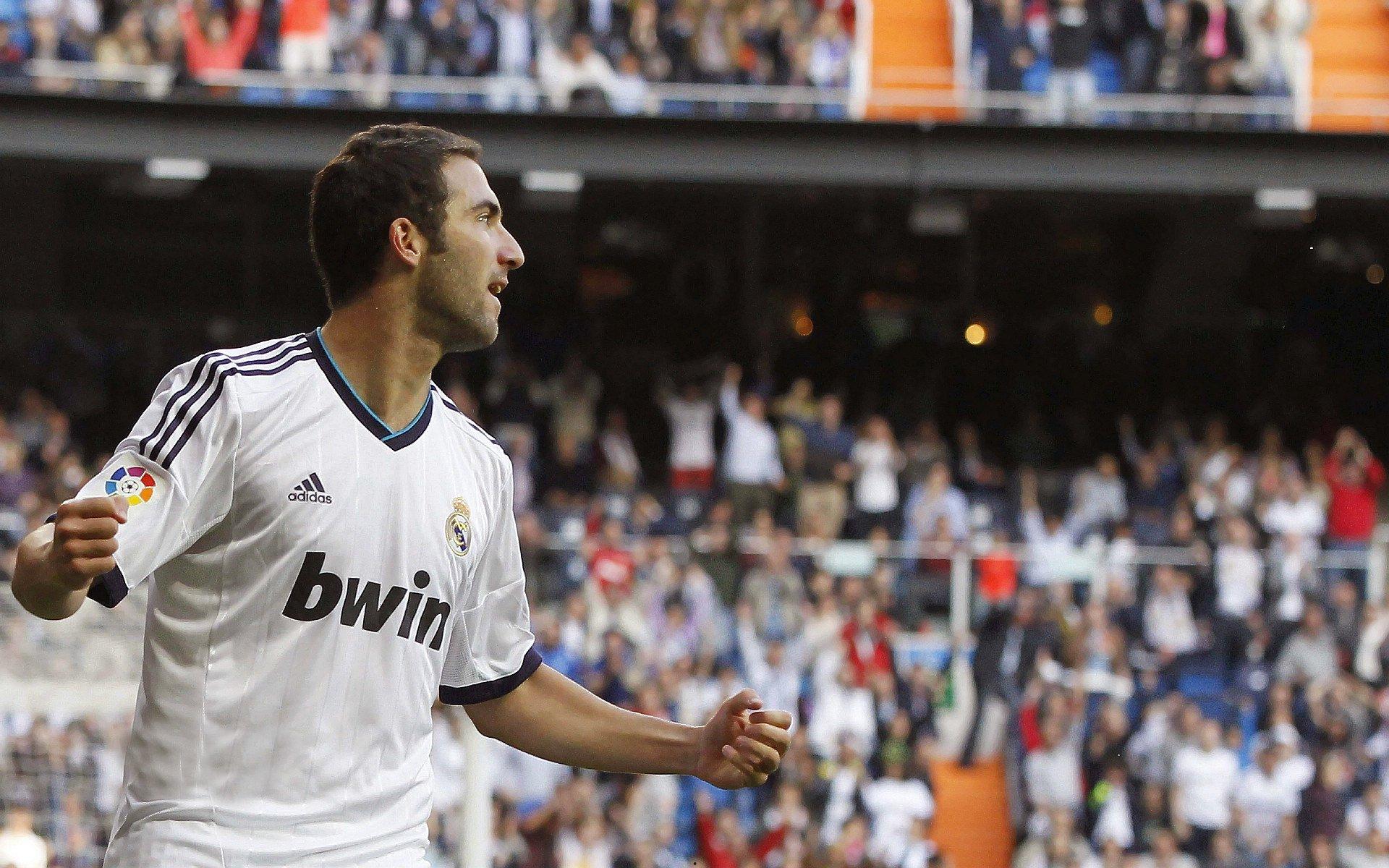 意甲联赛激战正酣,国际米兰领跑积分榜,尤文图斯紧追不舍