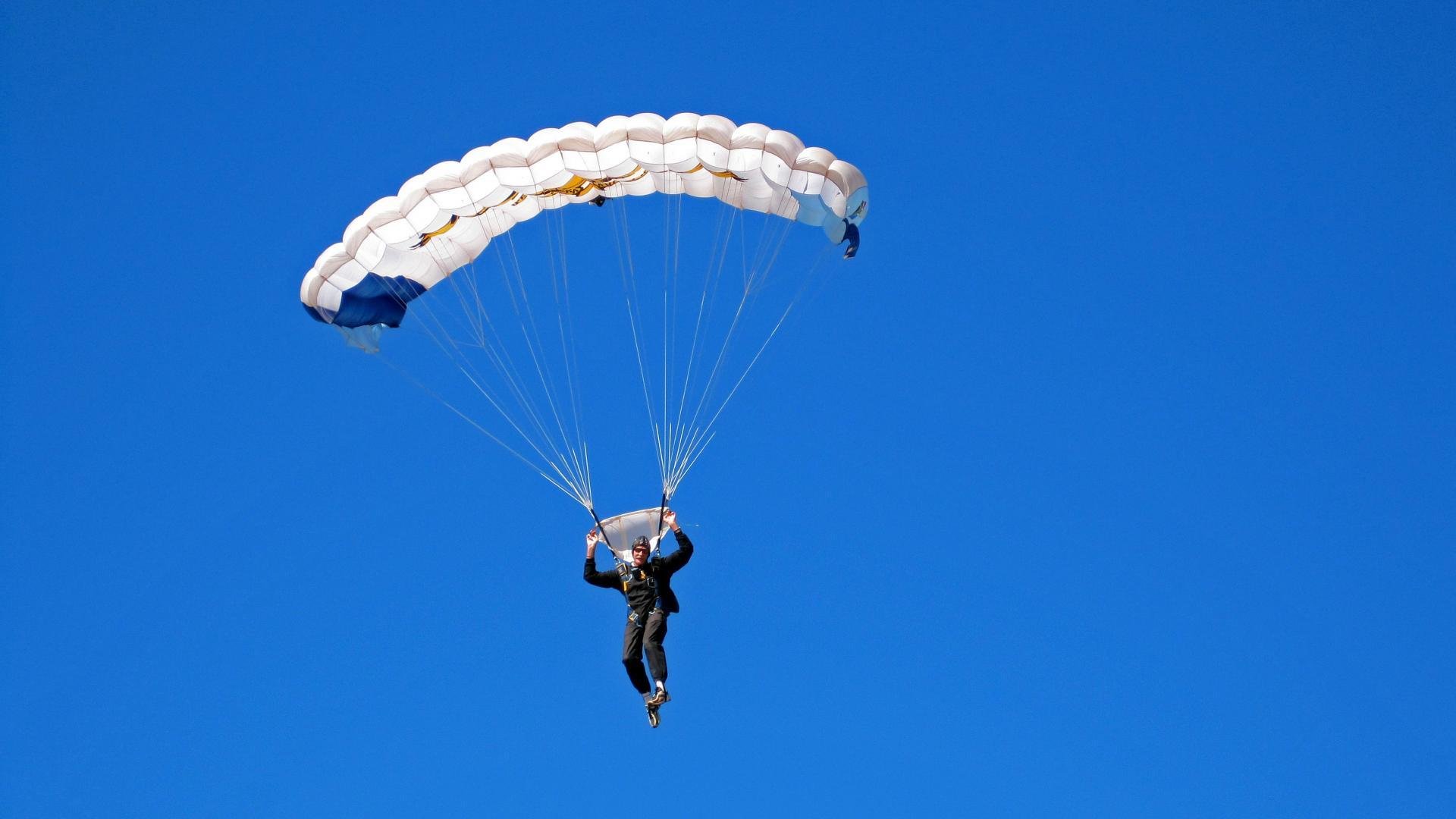 雪橇世界杯激战正酣,德国选手再创赛道纪录