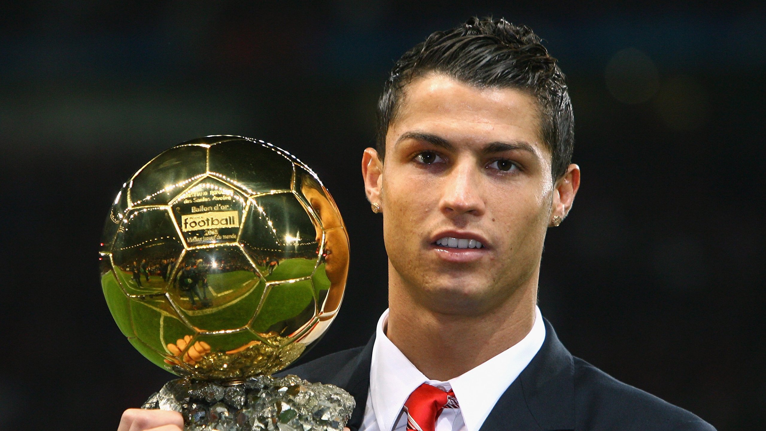 法国名将杜普兰蒂斯再破撑杆跳世界纪录 6.25米成就新传奇