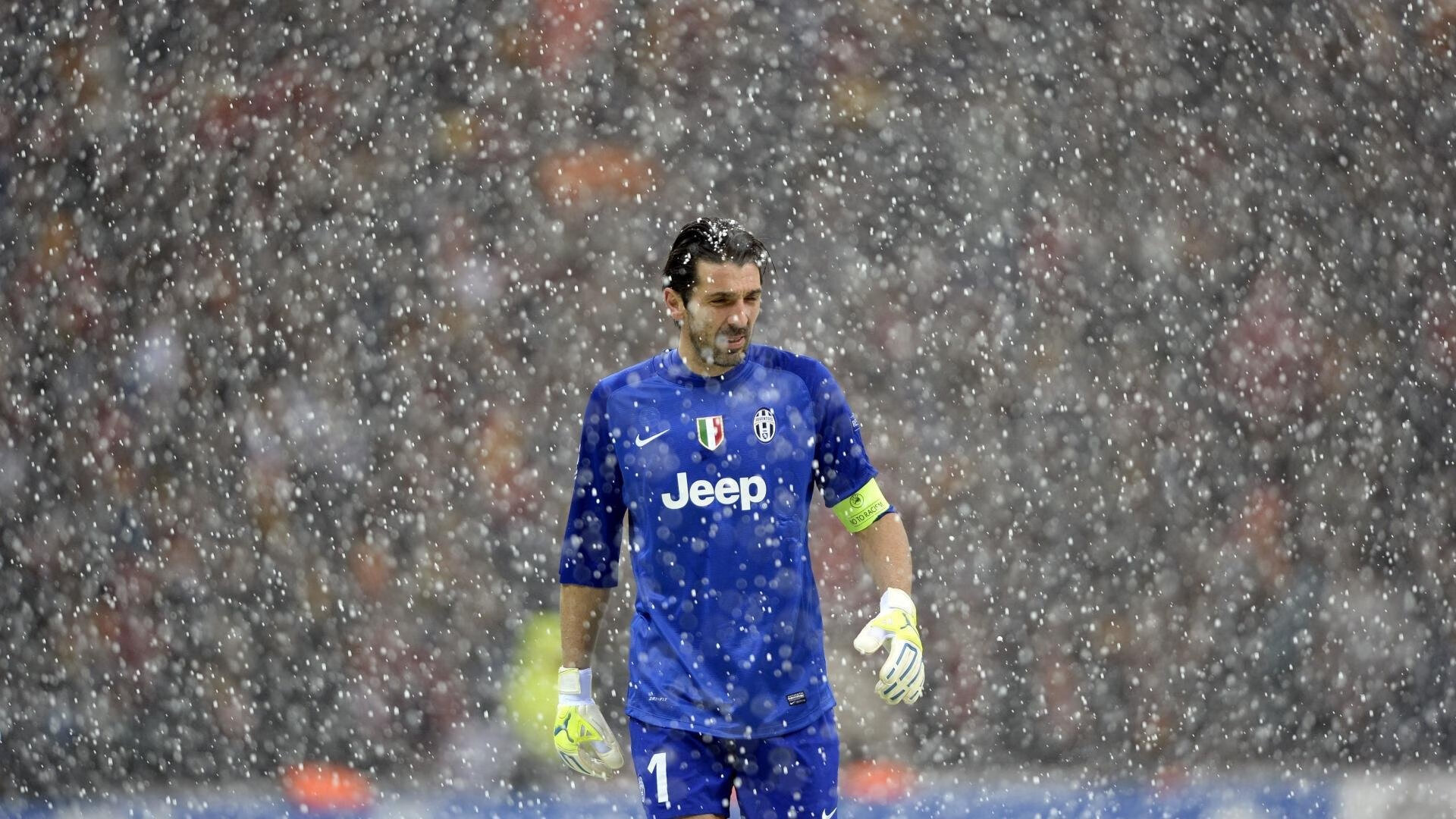 德甲联赛激战正酣,拜仁慕尼黑与多特蒙德上演巅峰对决